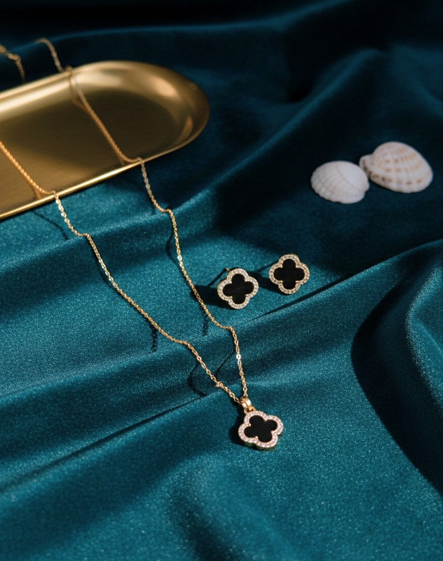 Black Clover Jewelry Set