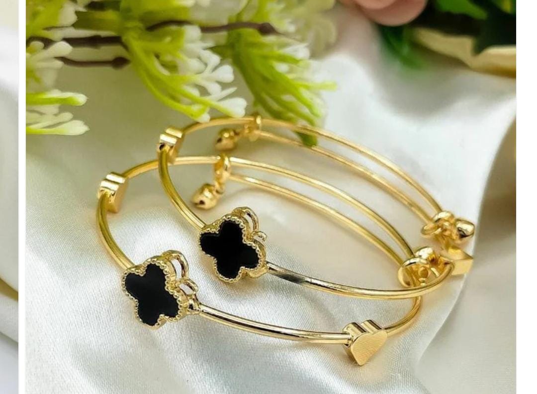 Clover 2PCS Bangle Set